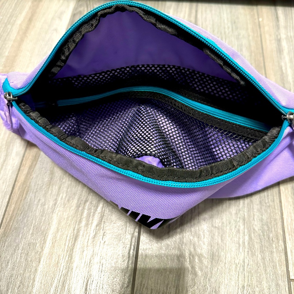 NIKE 💜 - Picture 4 of 4